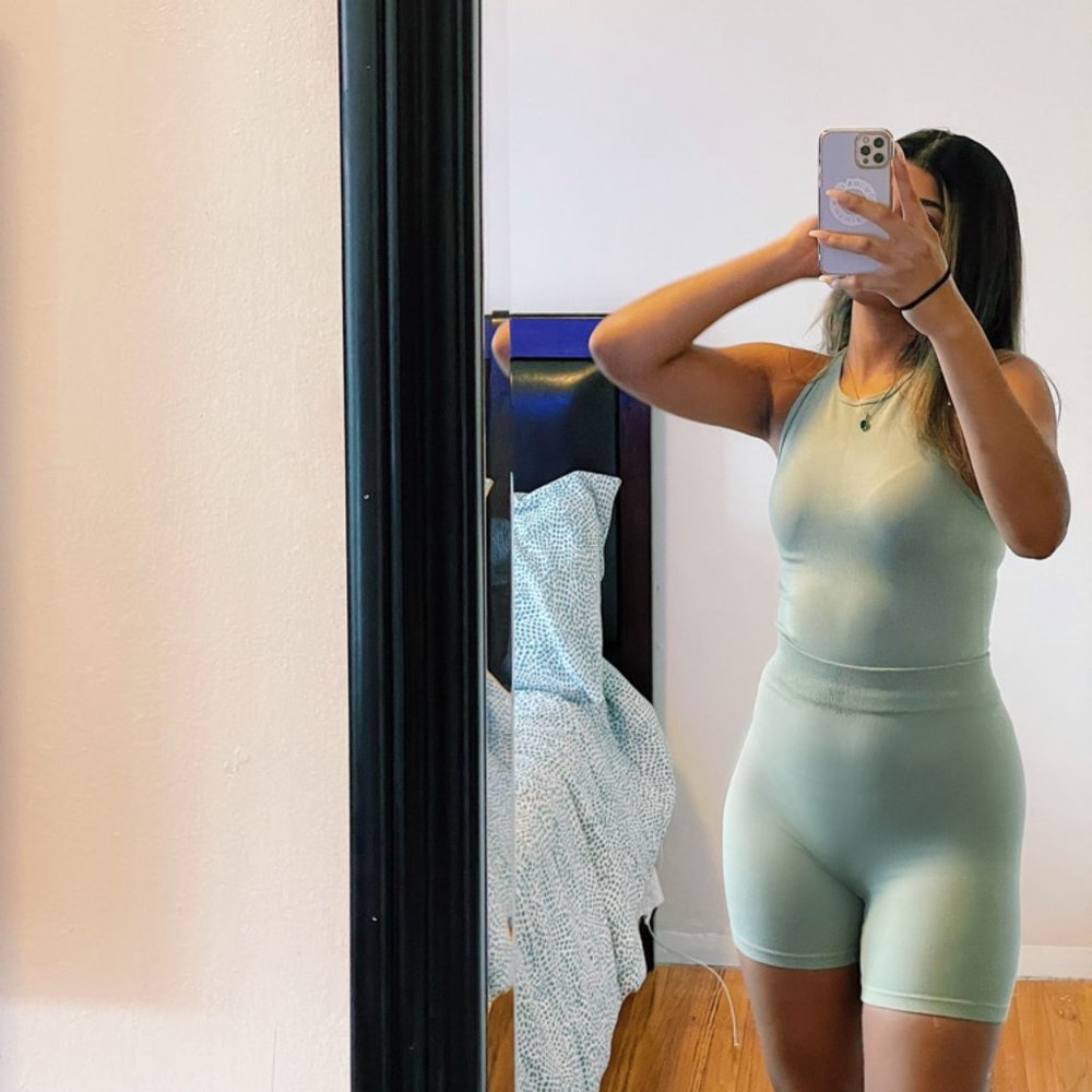 Silhouette Set in Sage